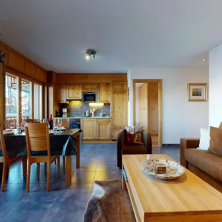 In With Ski-in Ski-out ヴェゾナ