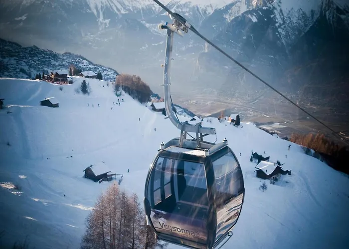 In With Ski-in Ski-out Apartment *