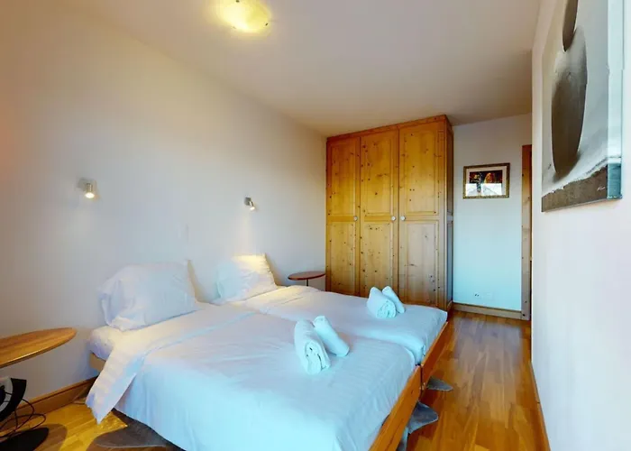 Apartment In With Ski-in Ski-out Veysonnaz