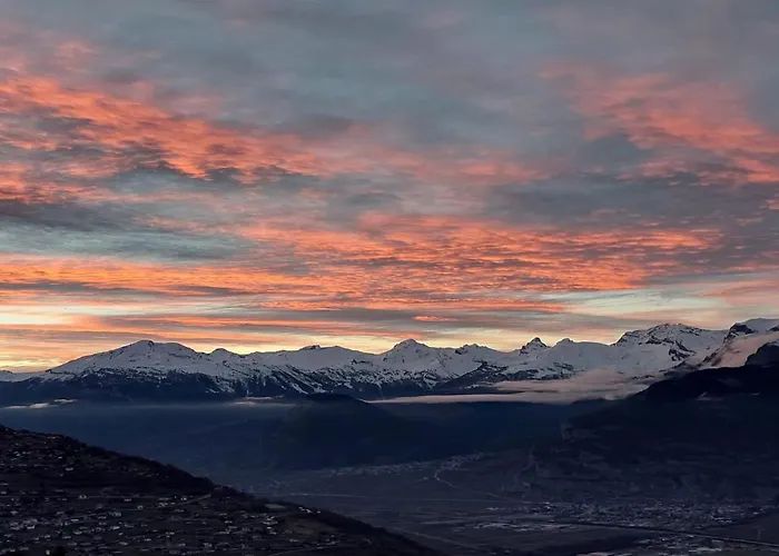 In With Ski-in Ski-out Apartment