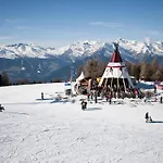 In With Ski-in Ski-out *
