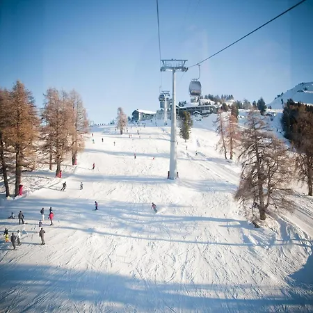 In With Ski-in Ski-out דירה *